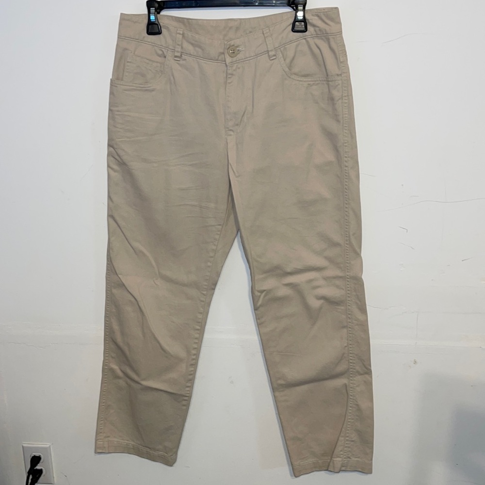 Columbia men’s light khaki pants.